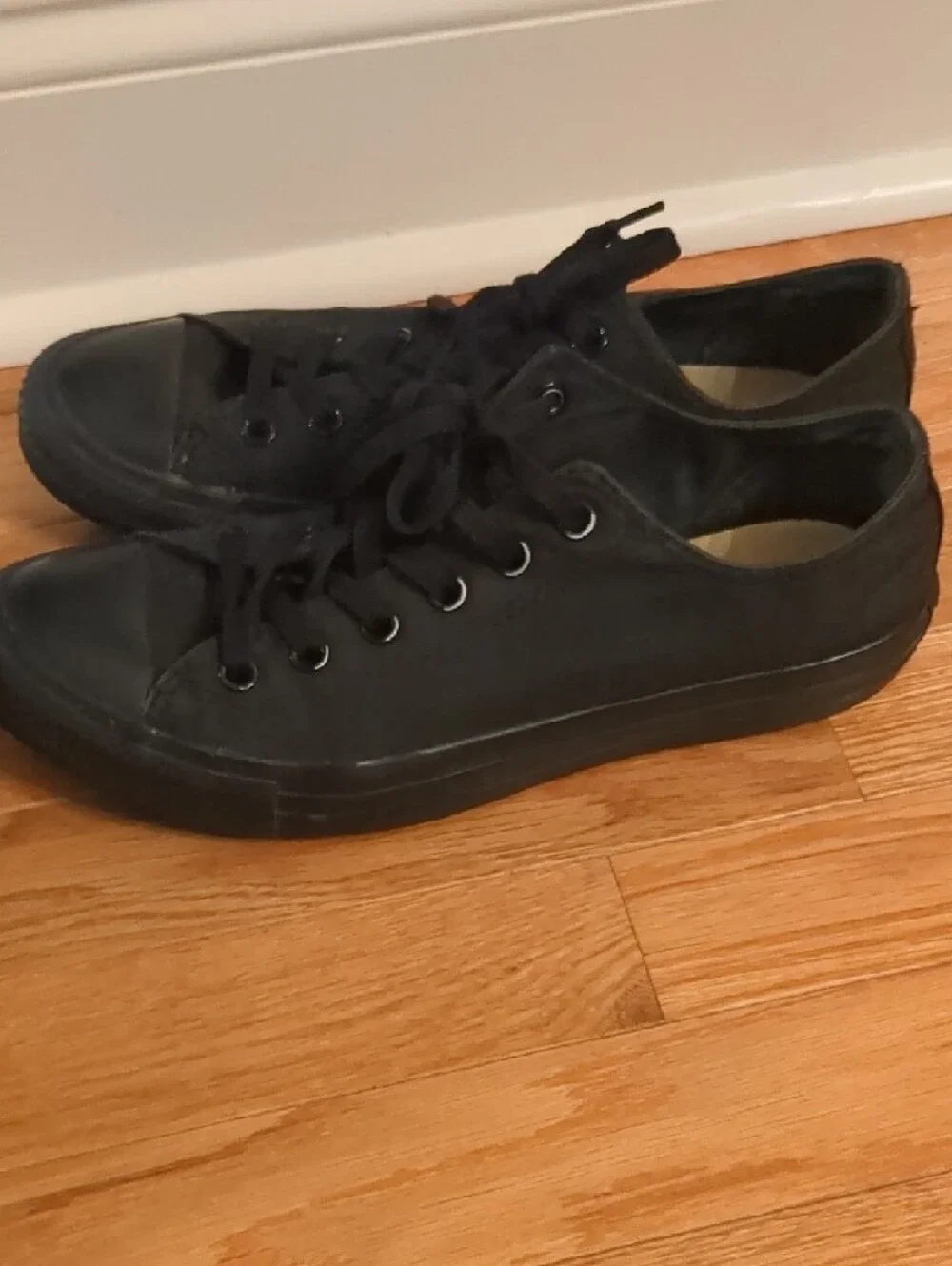 Converse Low Top Sneakers in Solid Black - Picture 6 of 12
